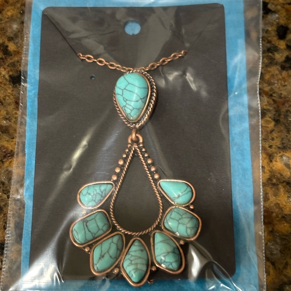 Boho Western Chic Turquoise & Bronze Teardrop Pendant Necklace. NWT - Picture 5 of 5